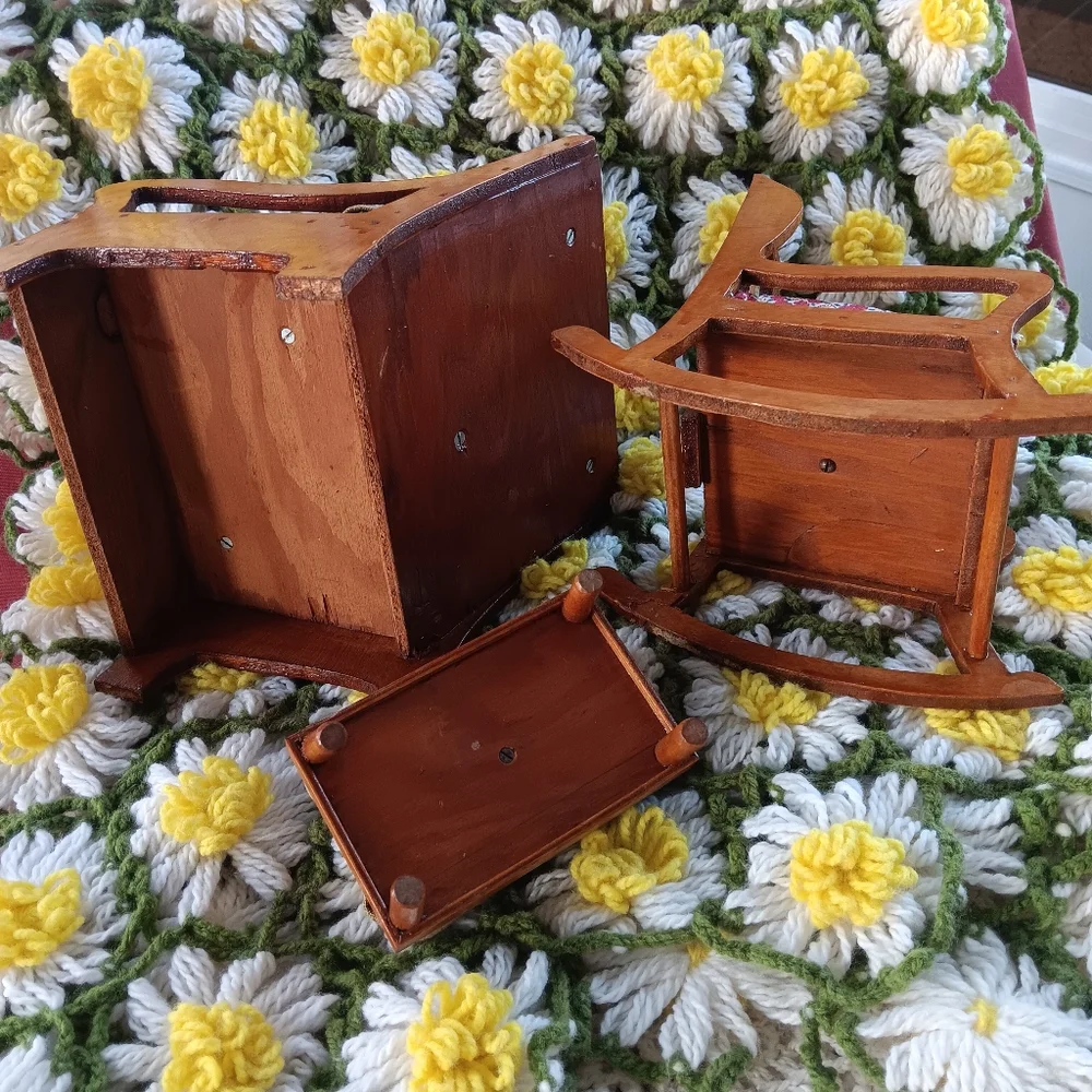 [ VINTAGE 1950s OLIVE & FLORAL WOODEN DOLLHOUSE MINI FURNITURE BUNDLE SET ] - Picture 7 of 9